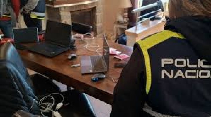 CLAN BOLIVIANO LIDERADO POR UNA ABUELA ESTAFÓ A MÁS DE 2.000 PERSONAS EN ESPAÑA