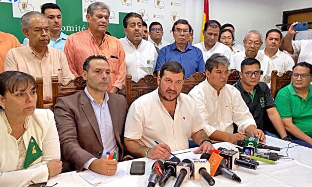 CÍVICOS EXIGEN LIBERACIÓN INMEDIATA DE COMBUSTIBLE