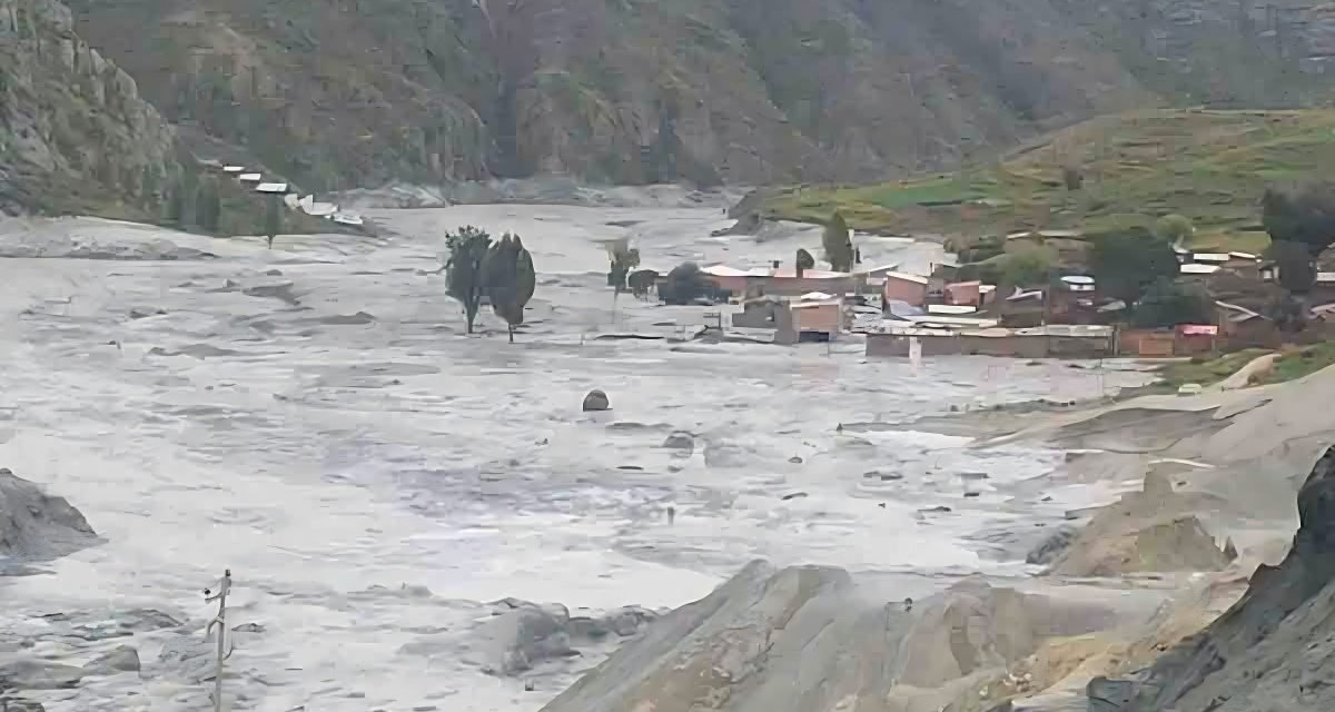 MAZAMORRA DE ANDAVILQUE DEJÓ DOS PERSONAS MUERTAS Y 47 CASAS DESTRUIDAS