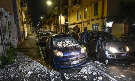 NÁPOLES ES SACUDIDO POR TERREMOTO DEL 4,4 EL MAS FUERTE HASTA AHORA