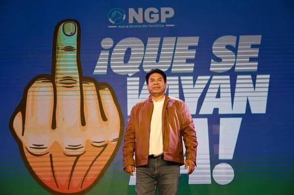 APARECE UN NUEVO PRE CANDIDATO A LAS PRESIDENCIALES CON PECULIAR SÍMBOLO