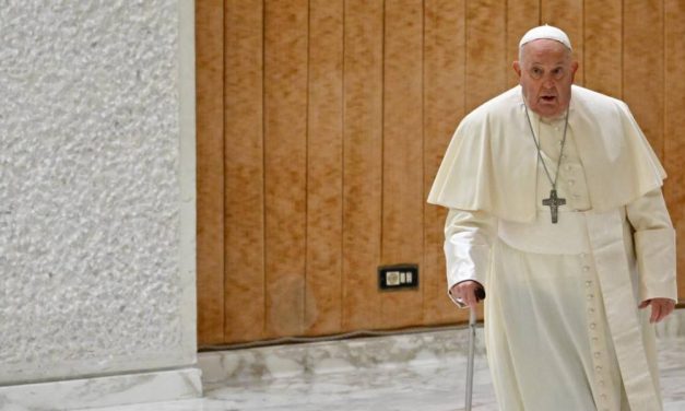 EL PAPA FRANCISCO, CON VOZ CANSADA, AGRADECE “DE TODO CORAZÓN” LAS ORACIONES POR SU SALUD
