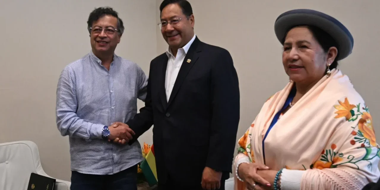 LUIS ARCE Y GUSTAVO PETRO SE REÚNEN EN MONTEVIDEO