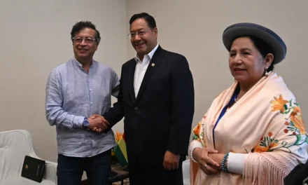LUIS ARCE Y GUSTAVO PETRO SE REÚNEN EN MONTEVIDEO