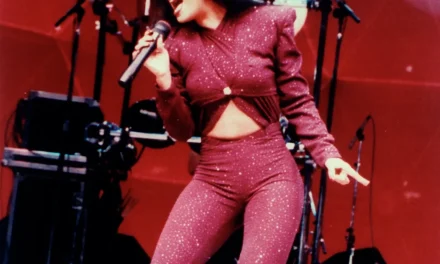 SELENA QUINTANILLA MANTIENE SU REINADO EN LA MÚSICA LATINA 30 AÑOS DESPUÉS DE SU MUERTE