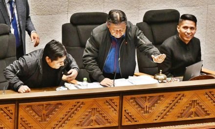 SUSPENDEN SESIÓN EN SENADORES PARA TRATAR PRÉSTAMO JAPONES POR FALTA DE QUÓRUM