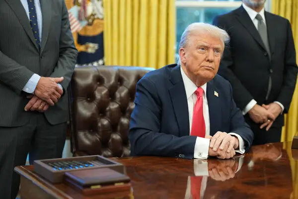 TRUMP ORDENÓ DUPLICAR LOS ARANCELES AL ALUMINIO Y EL ACERO DE CANADÁ