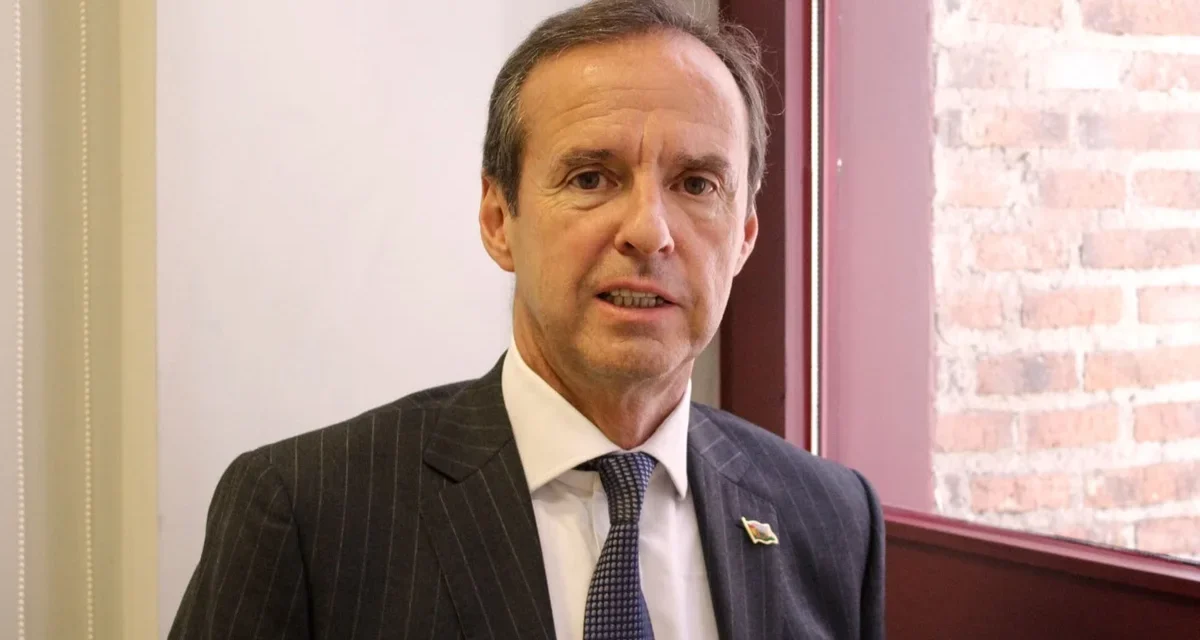 TUTO SE COMPROMETE A RESPETAR LOS RESULTADOS DE LAS ENCUESTAS DEL BLOQUE OPOSITOR