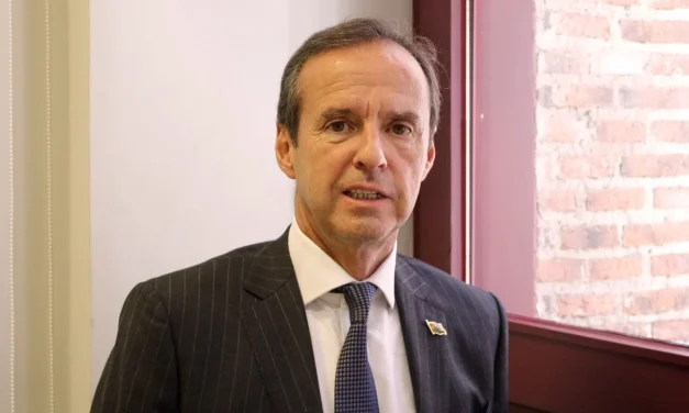 TUTO SE COMPROMETE A RESPETAR LOS RESULTADOS DE LAS ENCUESTAS DEL BLOQUE OPOSITOR