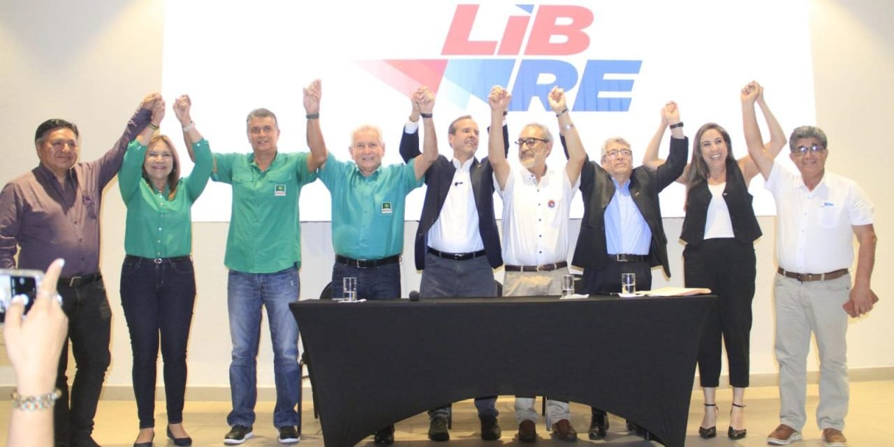 DEMÓCRATAS Y EL FRI CONSOLIDAN ACUERDO Y COSTAS PROCLAMA A TUTO