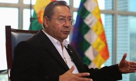 ARCE DICE QUE LA ELEVACIÓN DE PRECIOS DE PRODUCTOS Y EL DÓLAR ES ESTRATEGIA DE LA DERECHA