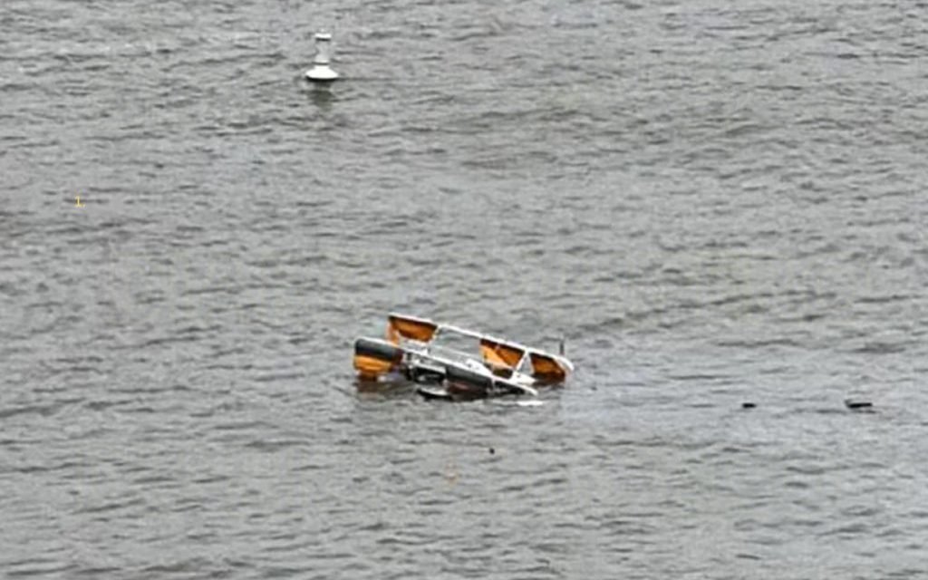 MUEREN SEIS PERSONAS TRAS ESTRELLARSE UN HELICÓPTERO EN EL RÍO HUDSON EN NUEVA YORK