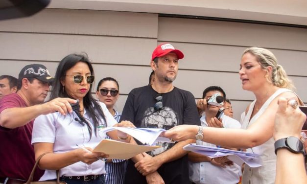 ALLANAN LA CASA DEL ALCALDE EN BUSCA DE SU HIJO POR PRESUNTO CASO DE CORRUPCIÓN