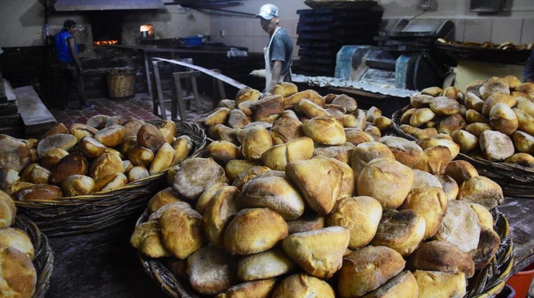 VICEMINISTRO REVELA CONTRABANDO DE PAN DE BOLIVIA HACIA PERÚ