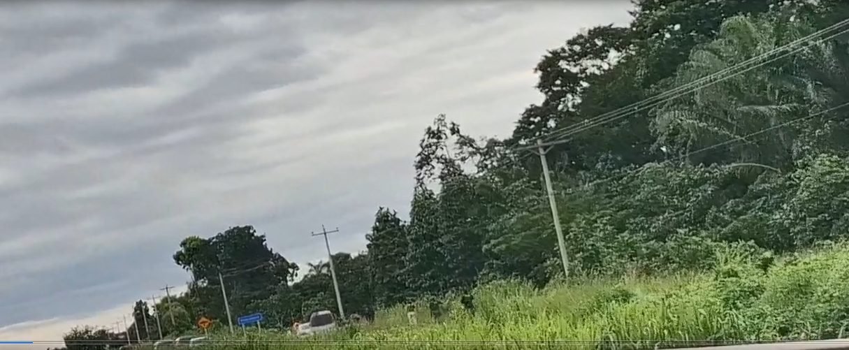 POLICÍAS INCAUTAN CASI MIL LITROS DE GASOLINA Y SON EMBOSCADOS EN YAPACANÍ