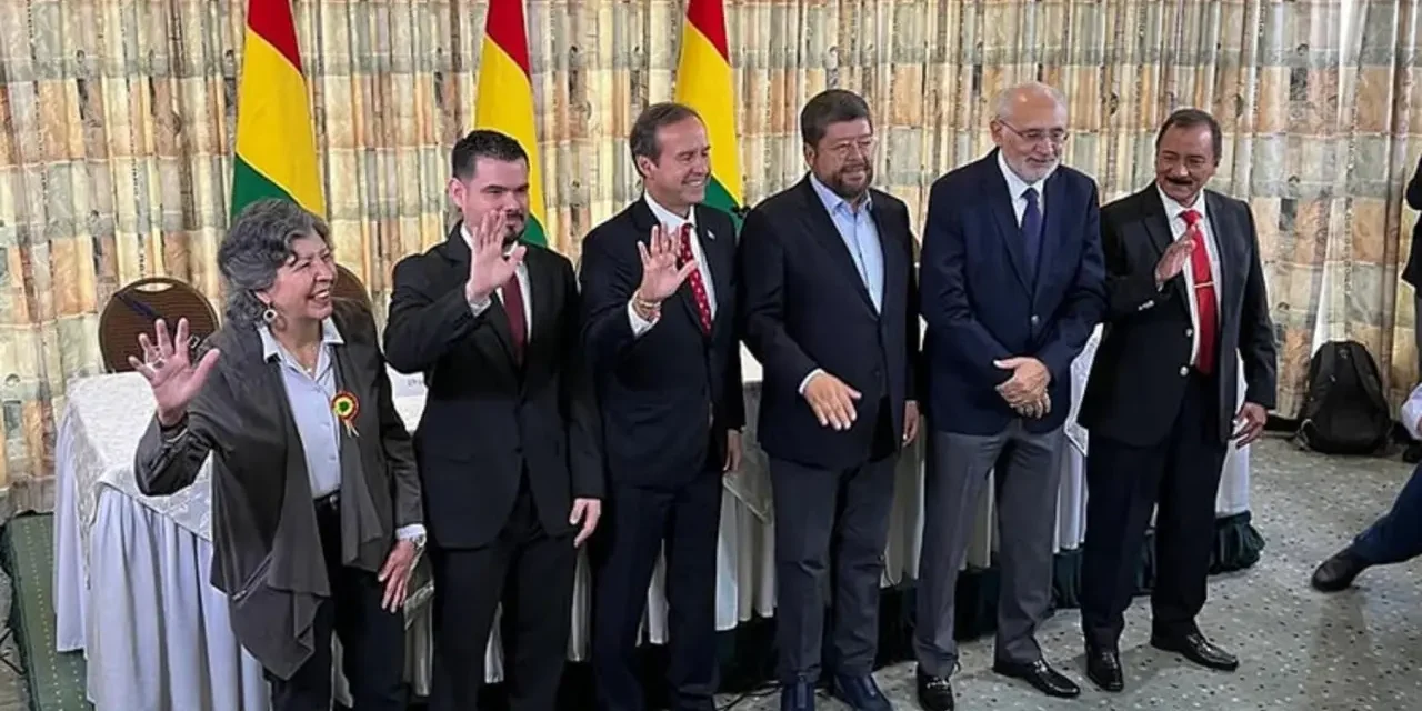 BLOQUE DE UNIDAD SE REÚNE ESTE MARTES EN LA PAZ EN BUSCA DE SALVAR EL FRENTE