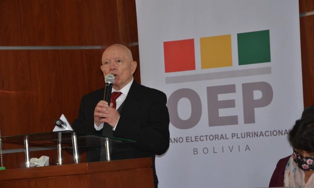 ÓSCAR HASSENTEUFEL ES ELEGIDO COMO VICEPRESIDENTE DEL TSE