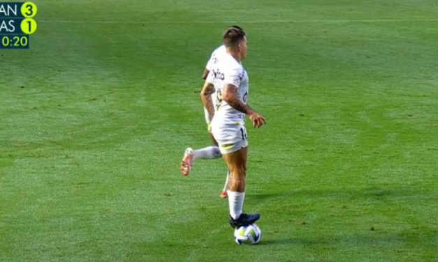 ¿ADIÓS AL JOGA BONITO? EL FÚTBOL BRASILEÑO PROHÍBE PARARSE SOBRE EL BALÓN