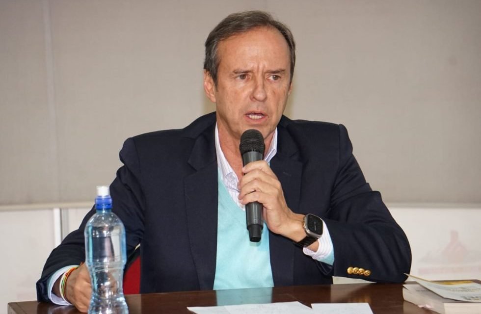 “SIGO SIENDO PARTE DEL BLOQUE, VEO UNA MANIOBRA PARA EXCLUIRME” DICE  TUTO QUIROGA