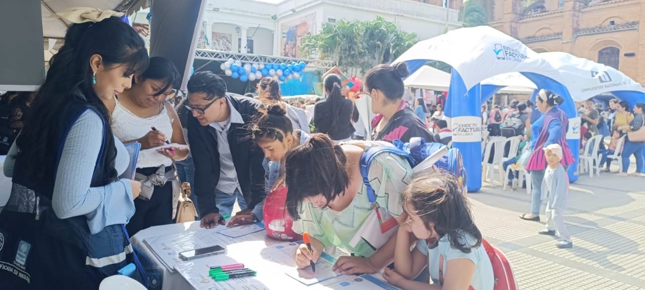 FERIA DE CULTURA TRIBUTARIA TODO UN ÉXITO