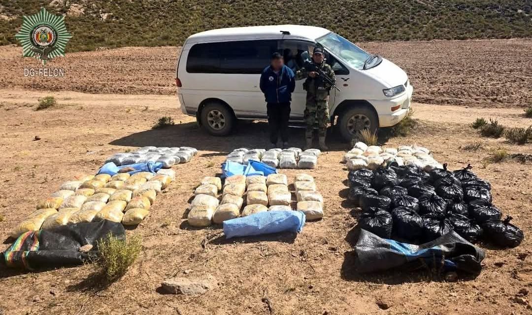 FELCC INTERVIENE FURGONETA TRANSPORTANDO MARIHUANA