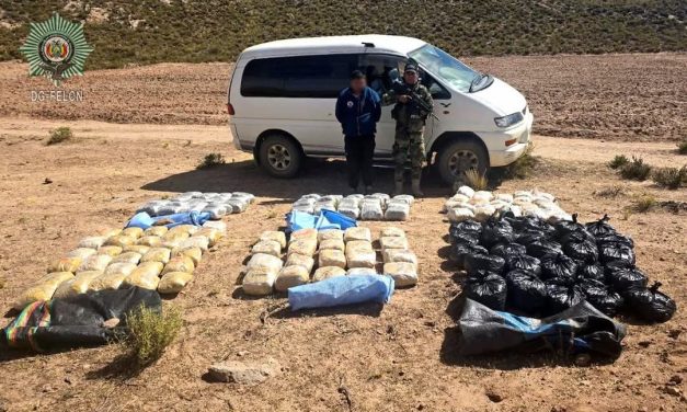 FELCC INTERVIENE FURGONETA TRANSPORTANDO MARIHUANA