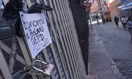 GREMIALES DE LA PAZ SE MANTIENEN EN EMERGENCIA Y ADVIERTEN CON MEDIAS DE PROTESTA