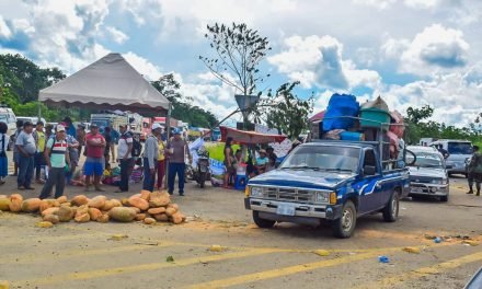 TRANSPORTISTAS DE YAPACANÍ ANUNCIAN BLOQUEO DE CARRETERA ESTE LUNES