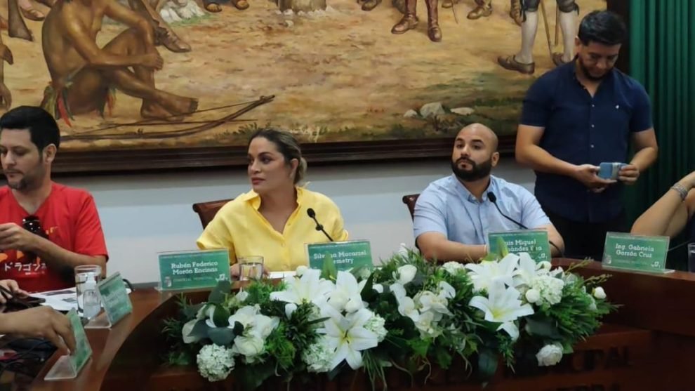 TRIBUNAL ORDENA SUSPENDER SESIONES DEL CONCEJO MUNICIPAL