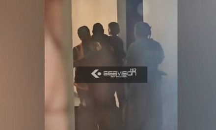 JUEZA QUE FAVORECIÓ A EVO YA VIAJA A LA PAZ BAJO CUSTODIA POLICIAL