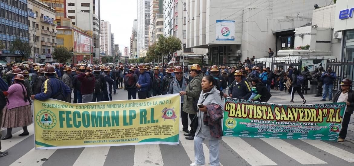 ADVIERTEN CON COBRAR 100 GRAMOS DE ORO A CADA COOPERATIVA QUE NO ASISTA A LA MARCHA EN EL ALTO