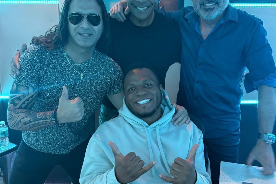 FABIO ZAMBRANA SE UNE CON LEYENDAS PARA UN PROYECTO EXPLOSIVO