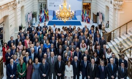 MIEMBROS DE LA AIAMP DAN LA BIENVENIDA AL FISCAL GENERAL DEL ESTADO COMO NUEVO REPRESENTANTE DE BOLIVIA ANTE ESA ASOCIACIÓN