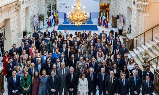 MIEMBROS DE LA AIAMP DAN LA BIENVENIDA AL FISCAL GENERAL DEL ESTADO COMO NUEVO REPRESENTANTE DE BOLIVIA ANTE ESA ASOCIACIÓN
