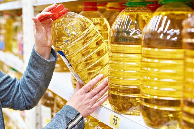 EL GOBIERNO DICE QUE EL PRECIO DEL ACEITE NO DEBE SUPERAR BS 14 Y  DENUNCIA ESPECULACIÓN