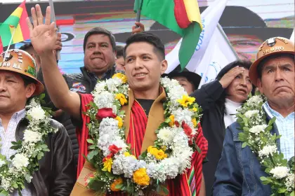 SUSPENDEN ACTO EN EL QUE  ANDRÓNICO PRETENDÍA ANUNCIAR SU NUEVA SIGLA