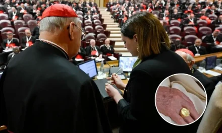 ANULAN EL ANILLO DEL PESCADOR DE FRANCISCO 16 DÍAS DESPUÉS DE SU MUERTE