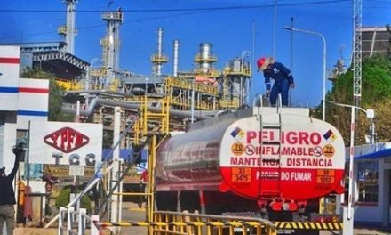YPFB REALIZA DESPACHA PARA NORMALIZAR SITUACIÓN DE COMBUSTIBLE ESTA SEMANA