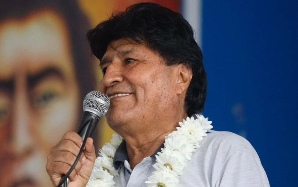 JUEZ DE LA PAZ ANULA FALLO QUE BENEFICIABA A EVO Y MANTIENE VIGENTE SU ORDEN DE APREHENSIÓN