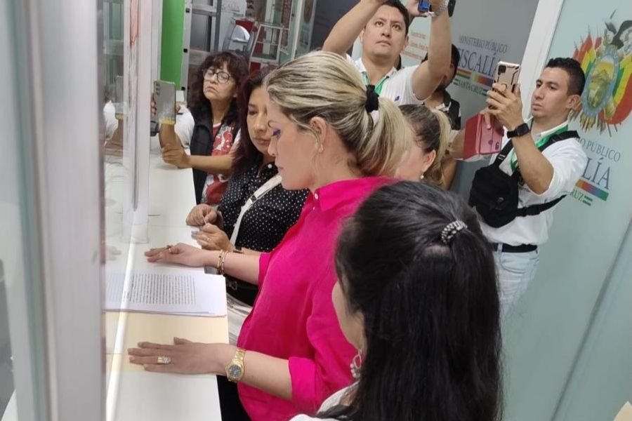 CONCEJALAS PRESENTAN DENUNCIA PENAL POR VIOLENCIA POLÍTICA CONTRA EL ALCALDE