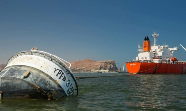 DESCARGAN TRES BUQUES CON MÁS DE 100 MILLONES DE LITROS DE COMBUSTIBLE POR PUERTOS DE CHILE Y PERÚ