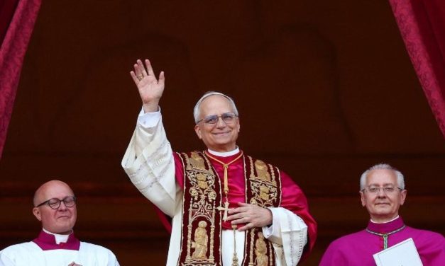PAPA LEÓN XIV TAMBIÉN ES PERUANO: DOBLE NACIONALIDAD Y CUATRO DÉCADAS DE VÍNCULOS CON EL PAÍS ANDINO