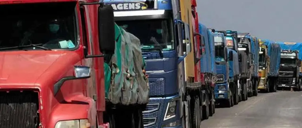 TRANSPORTE PESADO ADVIERTE CON PARO DESDE EL LUNES