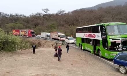 HAY 27 BLOQUEOS EN EL PAÍS Y EN SANTA CRUZ INSTALAN AL MENOS TRES PUNTOS