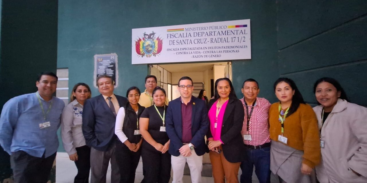 FISCALÍA CRUCEÑA INSPECCIONA IMPLEMENTACIÓN DEL SISTEMA DE GESTIÓN INTEGRADO EN DESPACHOS FISCALES