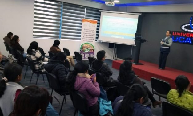 SERVICIO DE IMPUESTOS NACIONALES CAPACITA A 21 EMPRENDEDORES JÓVENES EN COCHABAMBA