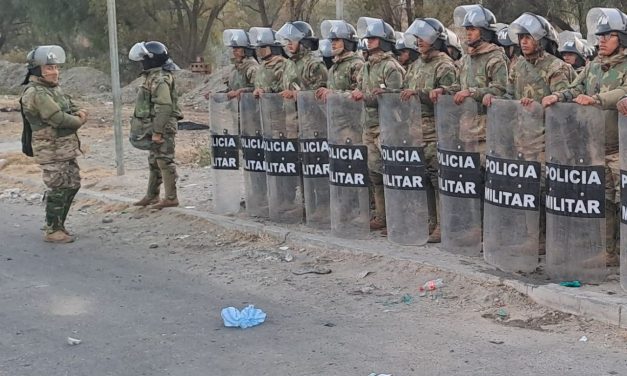 CONTINÚA EL RESGUARDO POLICIAL EN EL RÍO KHORA DE COCHABAMBA