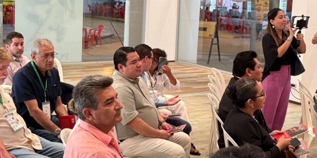 FISCAL GENERAL DEL ESTADO PARTICIPA DE LA FERIA INTERNACIONAL DEL LIBRO EN SANTA CRUZ