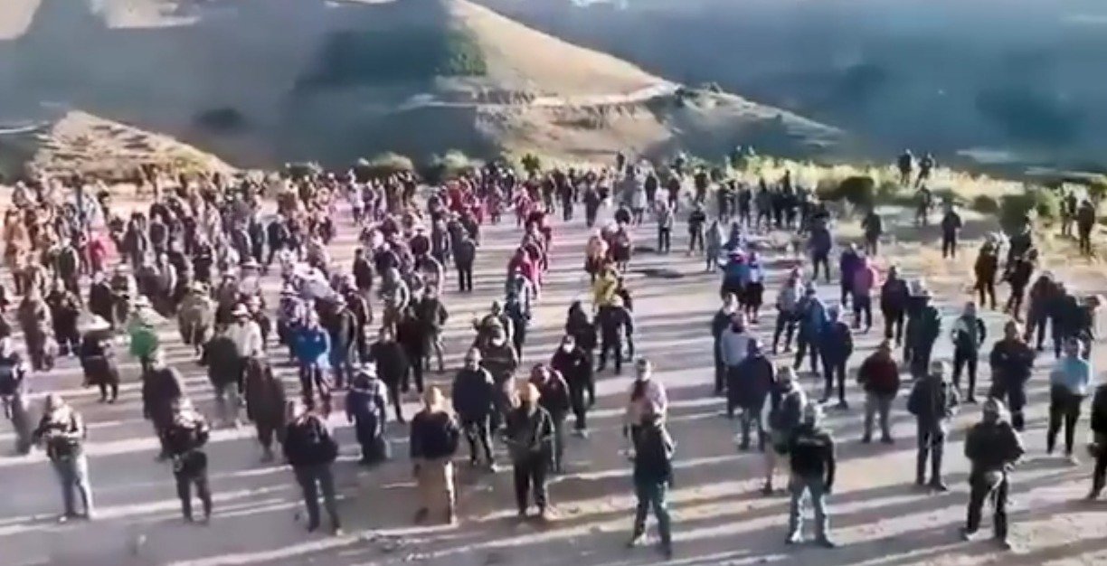 “EVISTAS” AMENAZAN CON RESPONDES A POLICÍAS SI INTERVIENEN BLOQUEOS