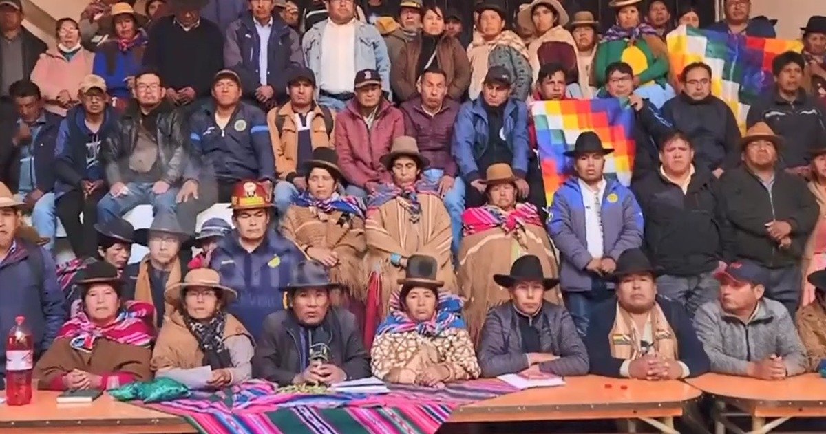AFINES A EVO ANUNCIAN RADICALIZACIÓN DE BLOQUEOS Y TOMA DE UNIDADES MILITARES Y POLICIALES